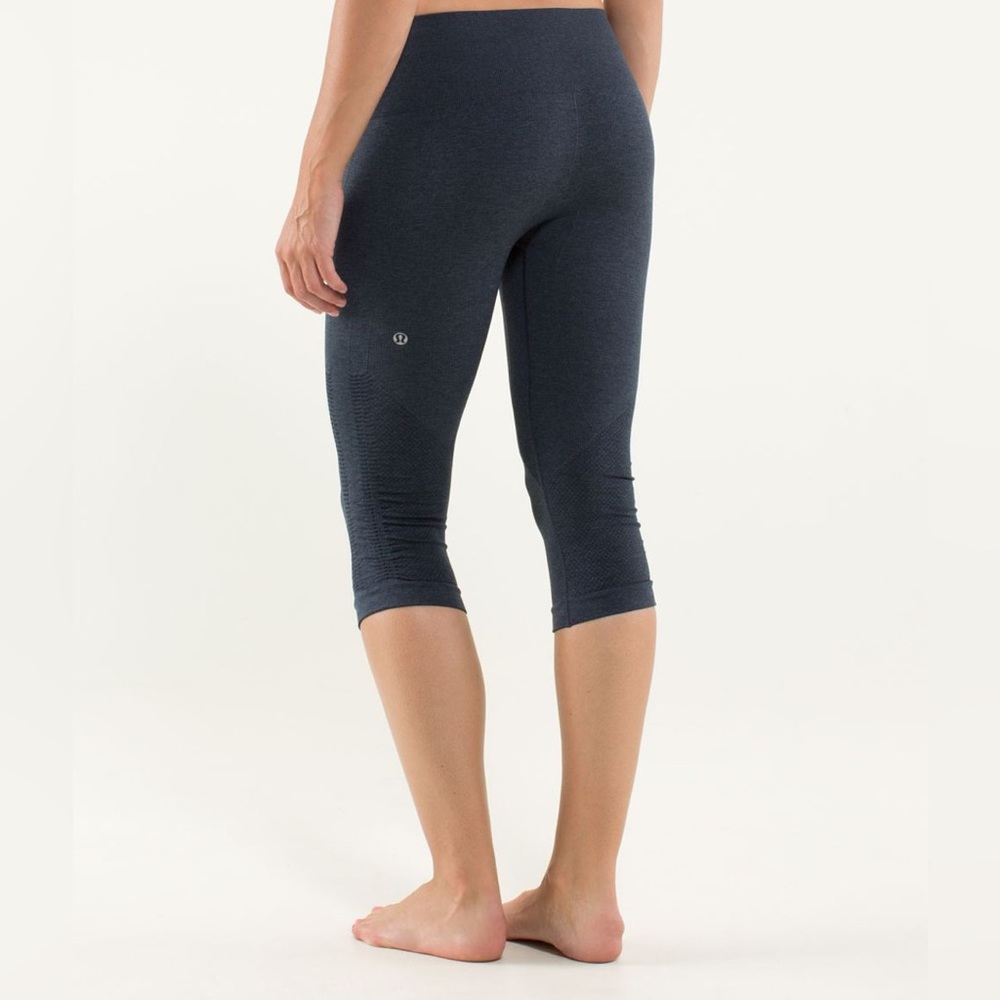 Lululemon In The Flow Crop II Leggings Heather Inkwell 6